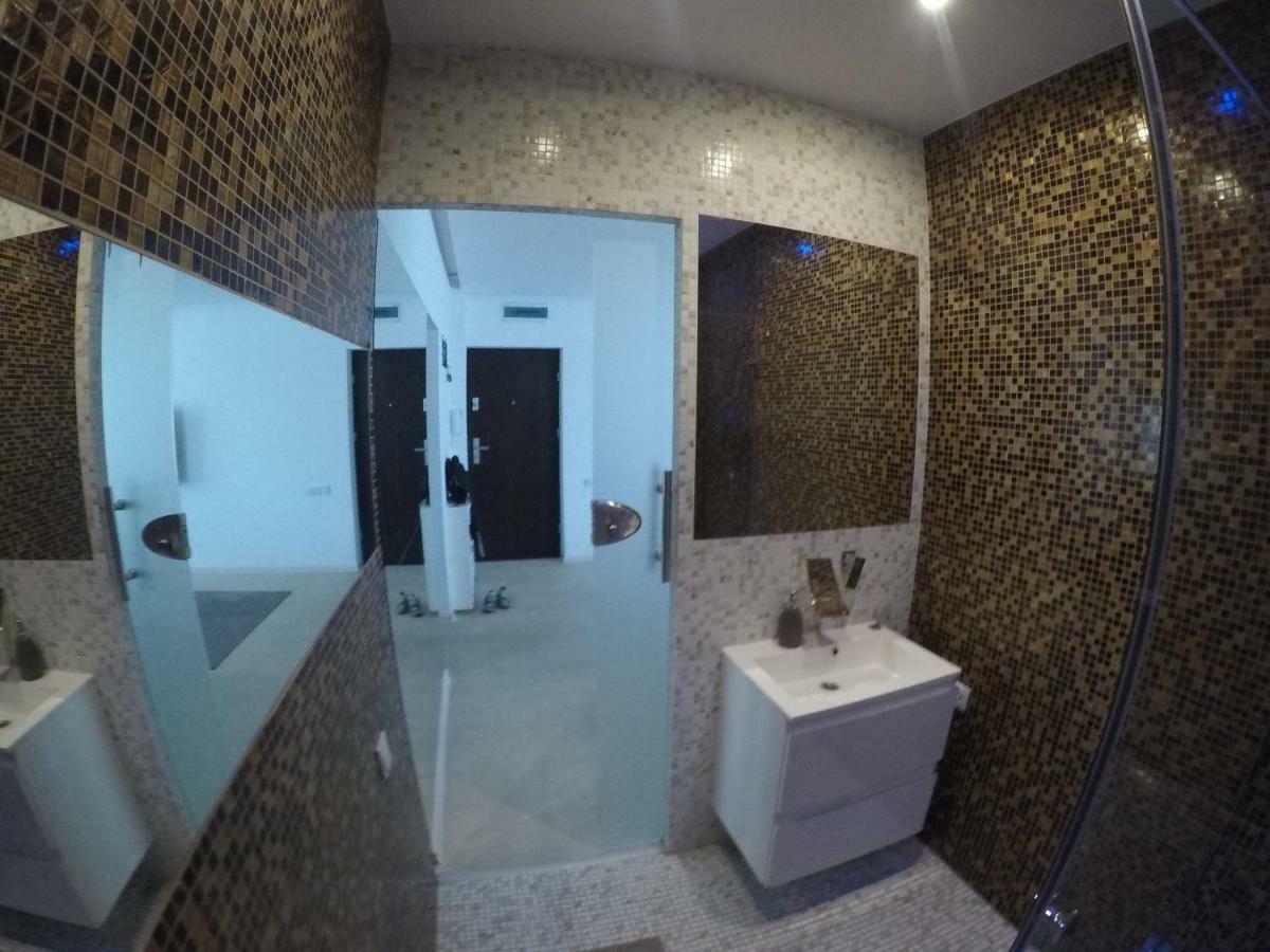 Nowoczesny Apartament III Al. Nmp Częstochowa Kültér fotó